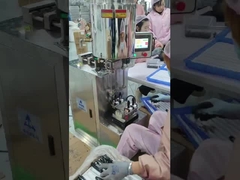 220V 2,3kw Automatische Lipgloss Filling Machine Twee hoofd Lipgloss kwantitatieve Filling Machine