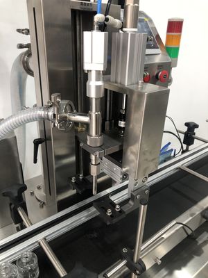 Volledig automatische vloeistofvulmachine met servo-pomp met een enkel hoofd