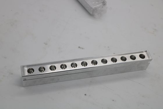 12 Holes Lipstick Mold Vermicelli Lipbalsem Mold Tray Zilver