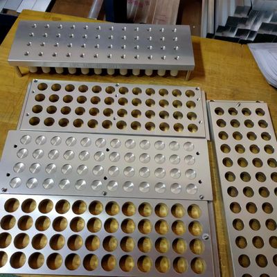 48 gaten aangepaste lippenstiftvorm warmvullen 1-2 vormen per minuut