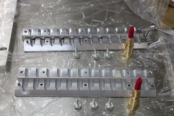Custom Logo Lipstick Productielijn Biek Lipstick Schimmel 1-3 Jaar Schimmellevensduur