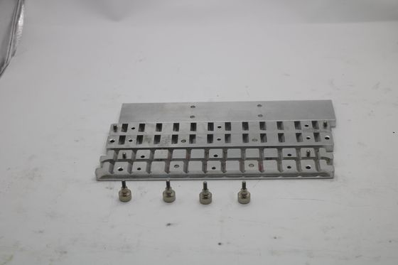 12 Holes Lipstick Maker Mold Dubbelkleurige Lancel CE ISO gecertificeerd