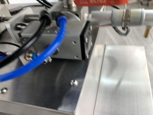 Automatische SUS304 Lipgloss vulmachine met één hoofd verticaal
