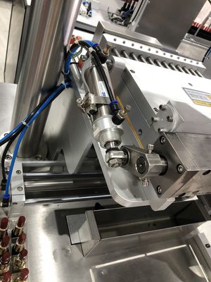 SUS304 Brow Pencil Filling Machine 12 Holes Double Barrel Automatic Lipstick Filling Machine