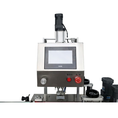 Servo-automatische hogesnelheid plastic flessen Capping Machine Full-Automatic Servo Capping Machine 20-50 Pcs / Min