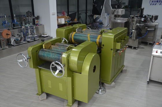 S150 Groen lippenstiftmateriaal Productielijn voor lippenstift met drie rollen