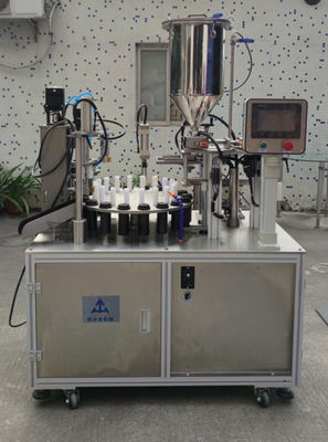 Automatische lipgloss kwantitatieve vulmachine met verstelbare trillingsplaat