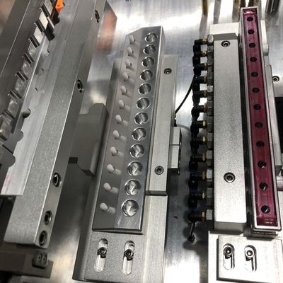Automatische 12 holes Lipbalm Aluminium Schimmel ontvorming machine